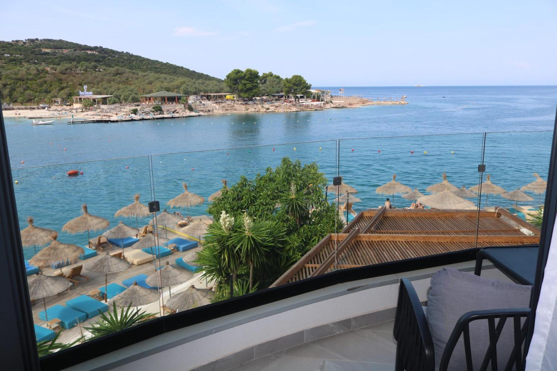 Hotel Manta 4*
