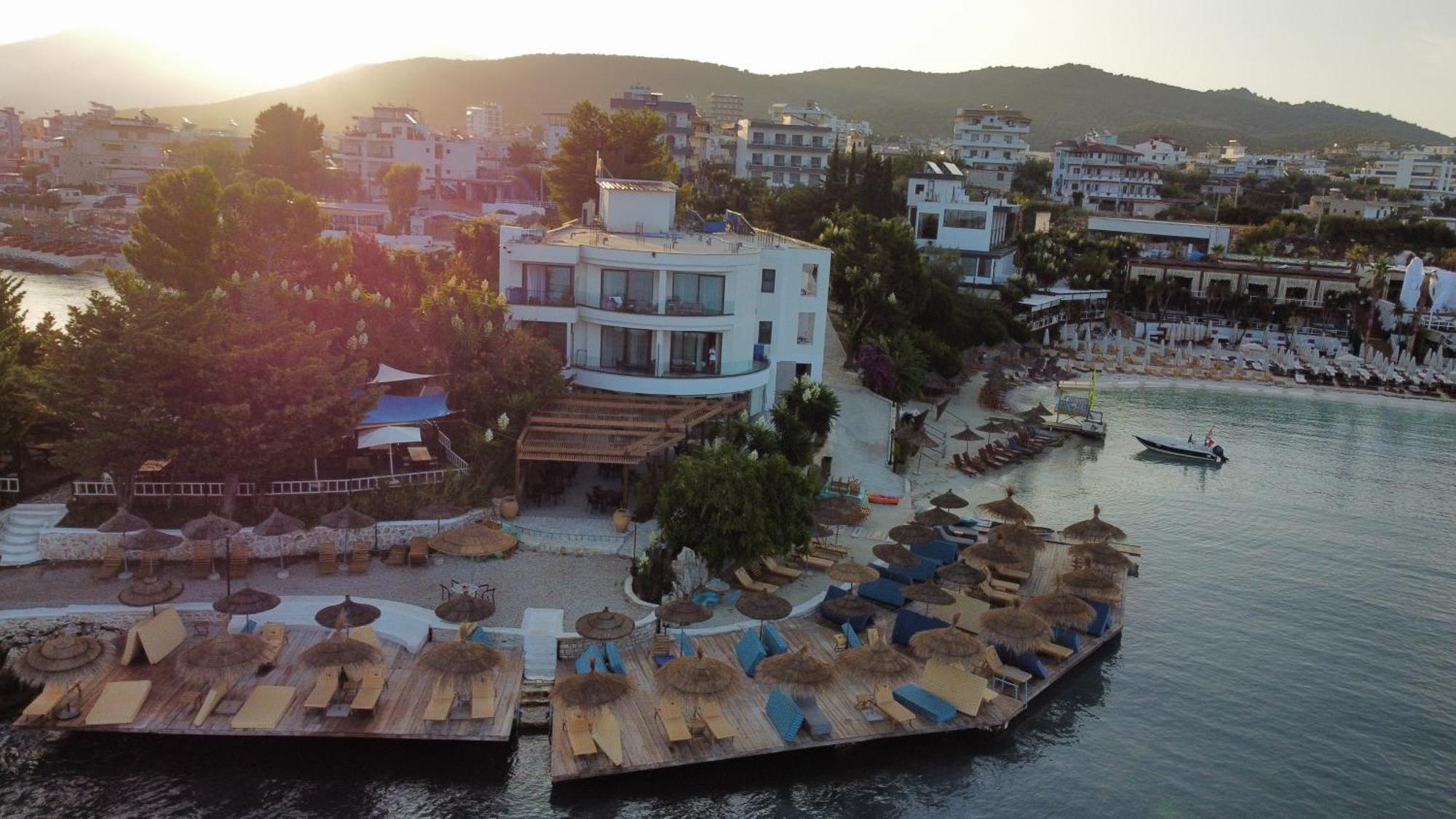 Manta Ksamil